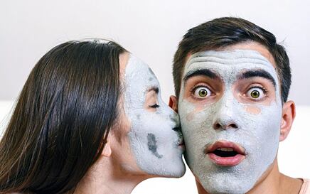 Schnelle Katzenwäsche mit Seife von wegen! Männerpflege oder Glow-Up Tipps für echte Männer